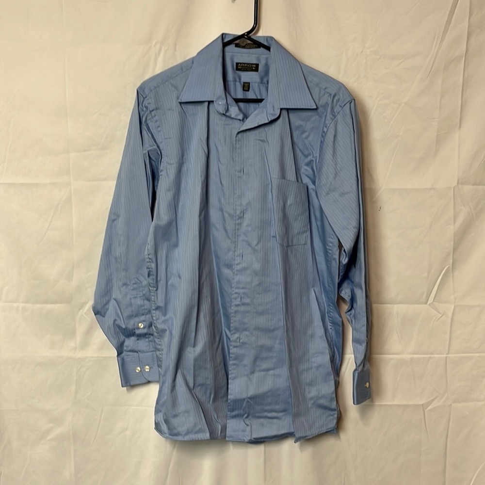 MEN’S Arrow dress shirt